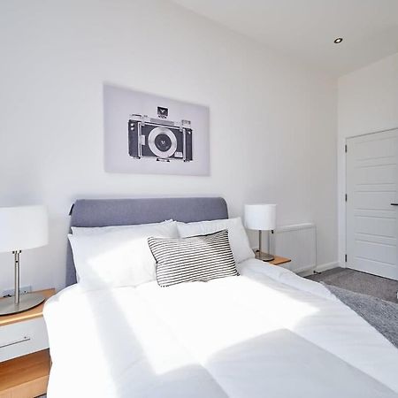 Modern 2 Bedroom Apartment In Preston 프레스턴 외부 사진