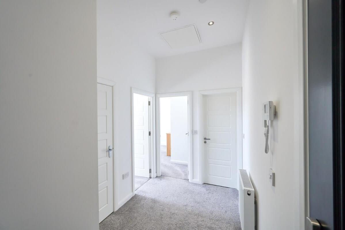 Modern 2 Bedroom Apartment In Preston 프레스턴 외부 사진